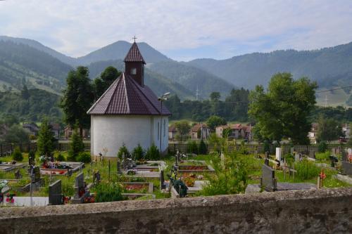Kaplnka sv. Matúša a cintorín vo Švošove